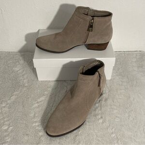 Blondo Liam Waterproof Mushroom Taupe Suede Booties Women’s Size 8.5M